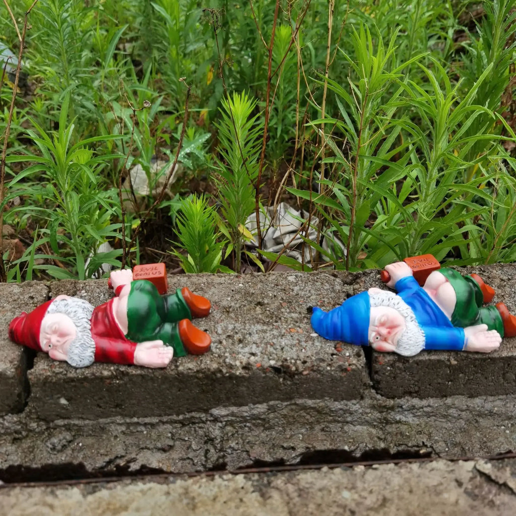 Drunken Garden Gnome Statue – Funny Resin Ornament