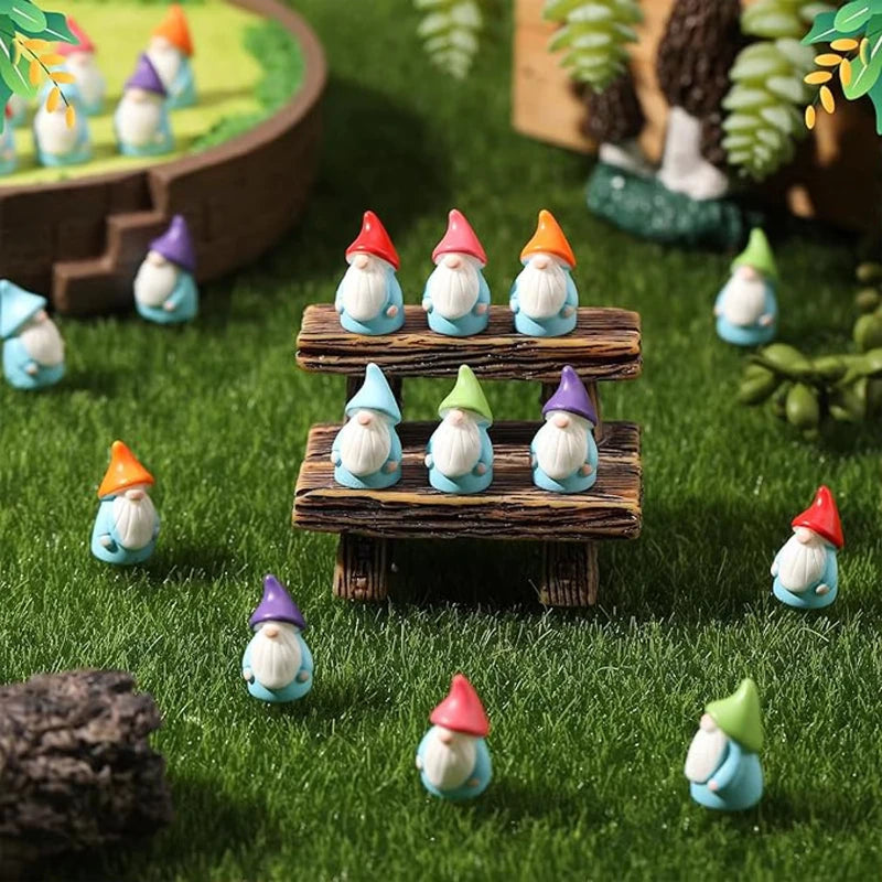 Mini Resin Gnome Figurines – Bulk Pack (10, 20, 50 or 100pcs)