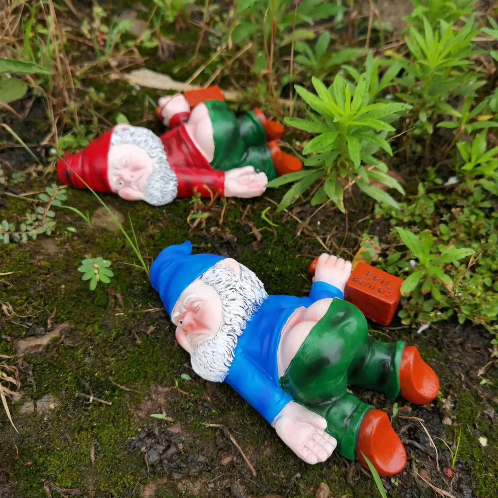 Drunken Garden Gnome Statue – Funny Resin Ornament
